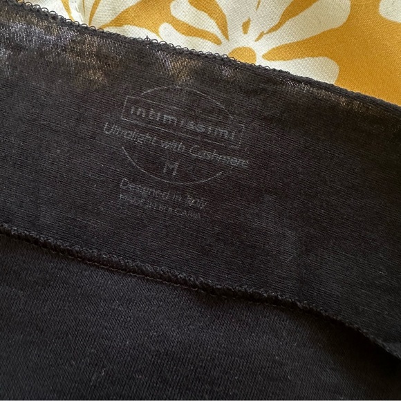 Intimissimi Boat Neck Modal Cashmere Ultralight Top - Black Size M - Picture 3 of 3